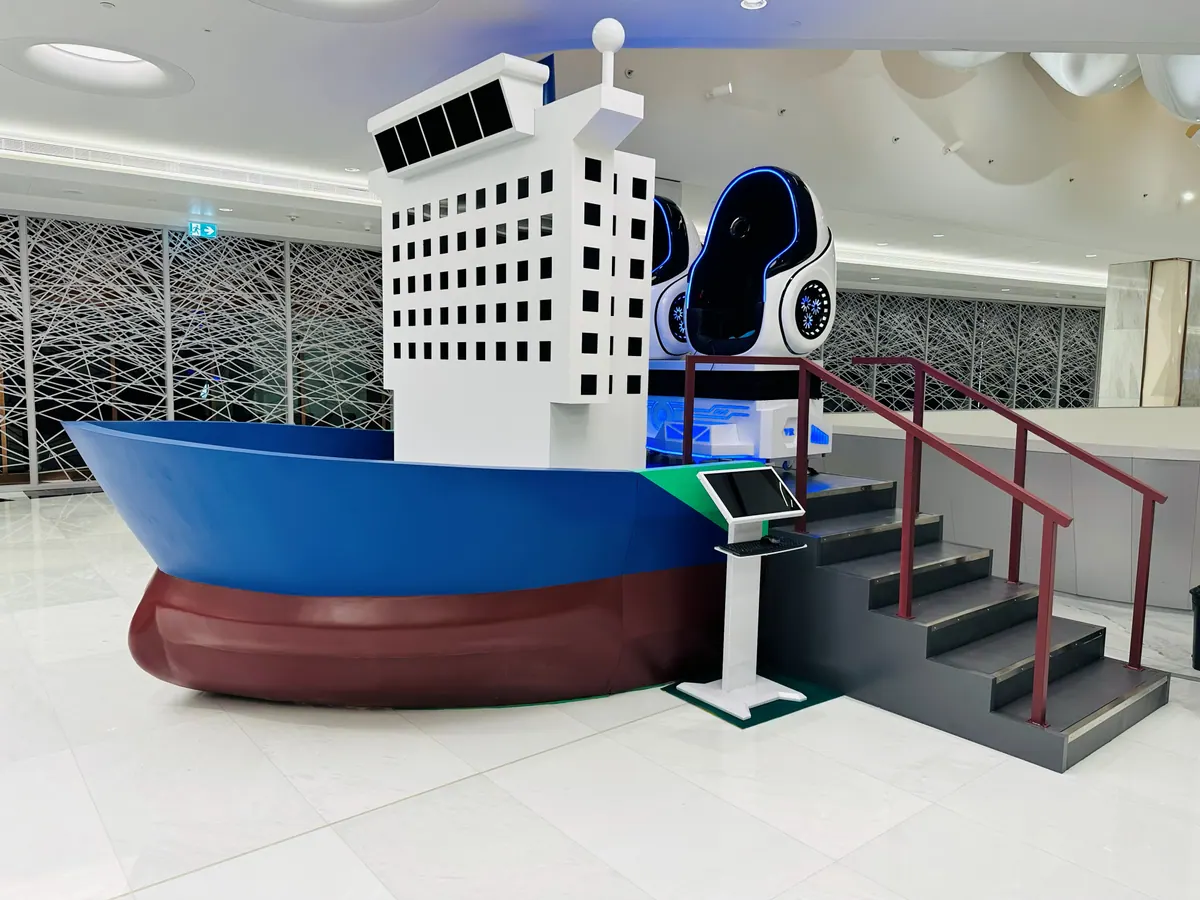 Ship-shaped VR experience