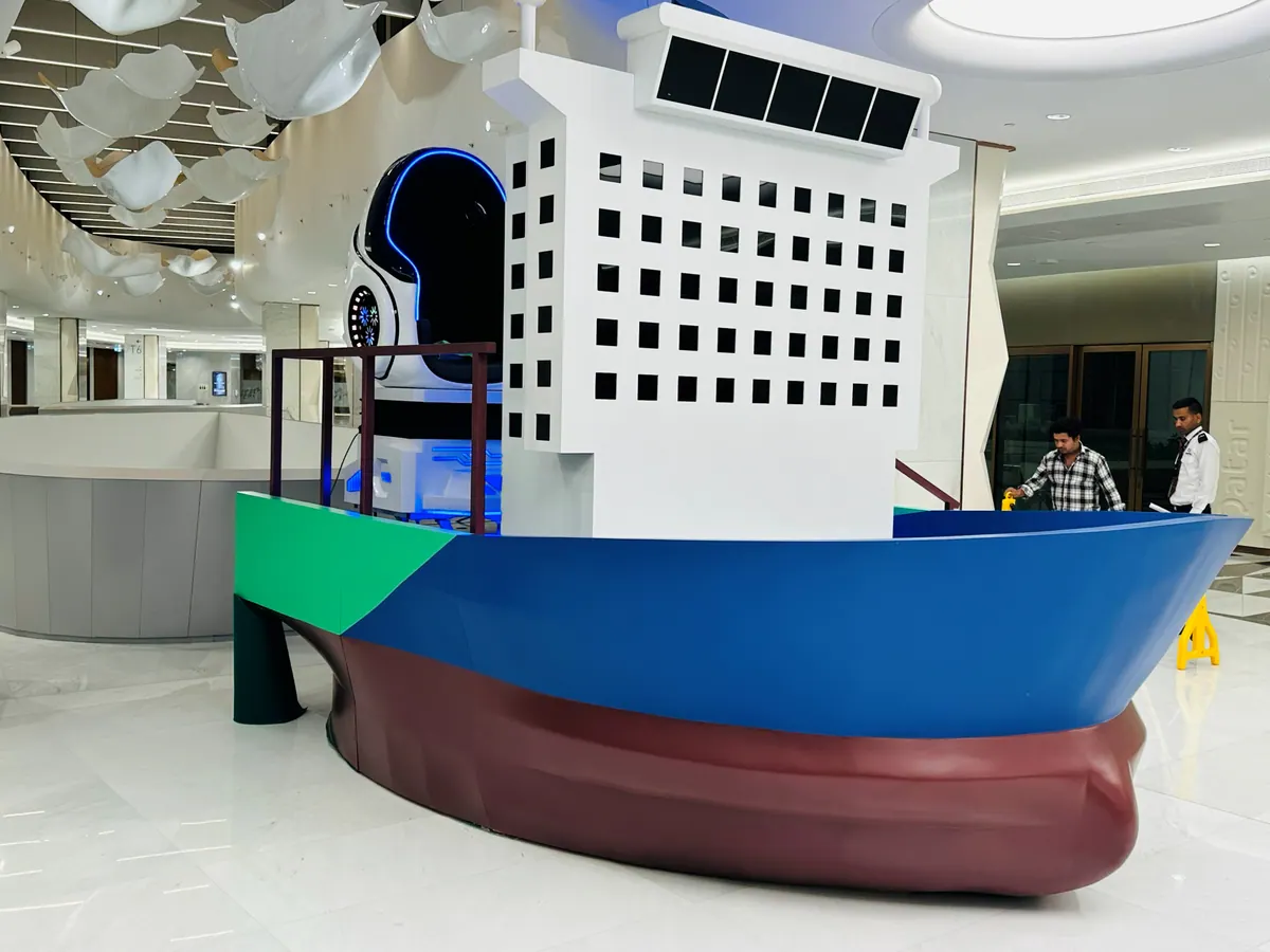 Ship-shaped VR experience: Finished